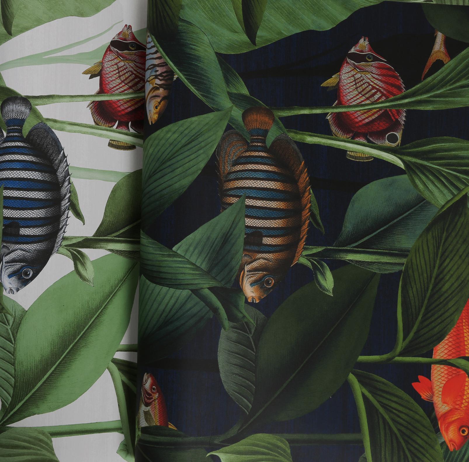 Aquarium Lush Wallpaper