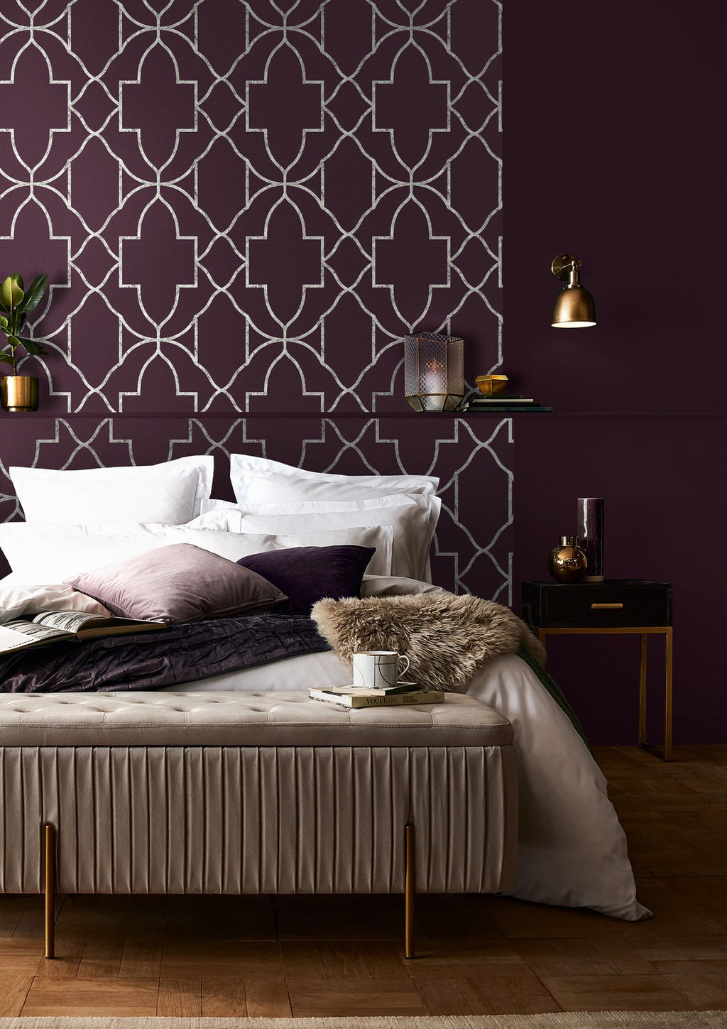 Versailles Amethyst Wallpaper