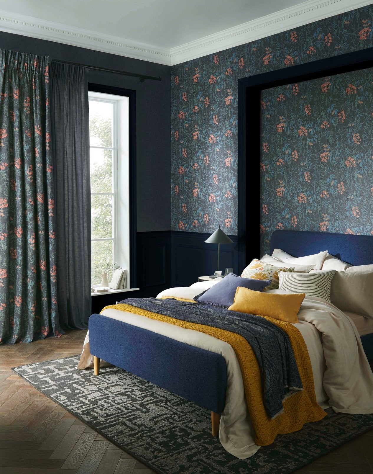 Obassia Silk Midnight Wallpaper