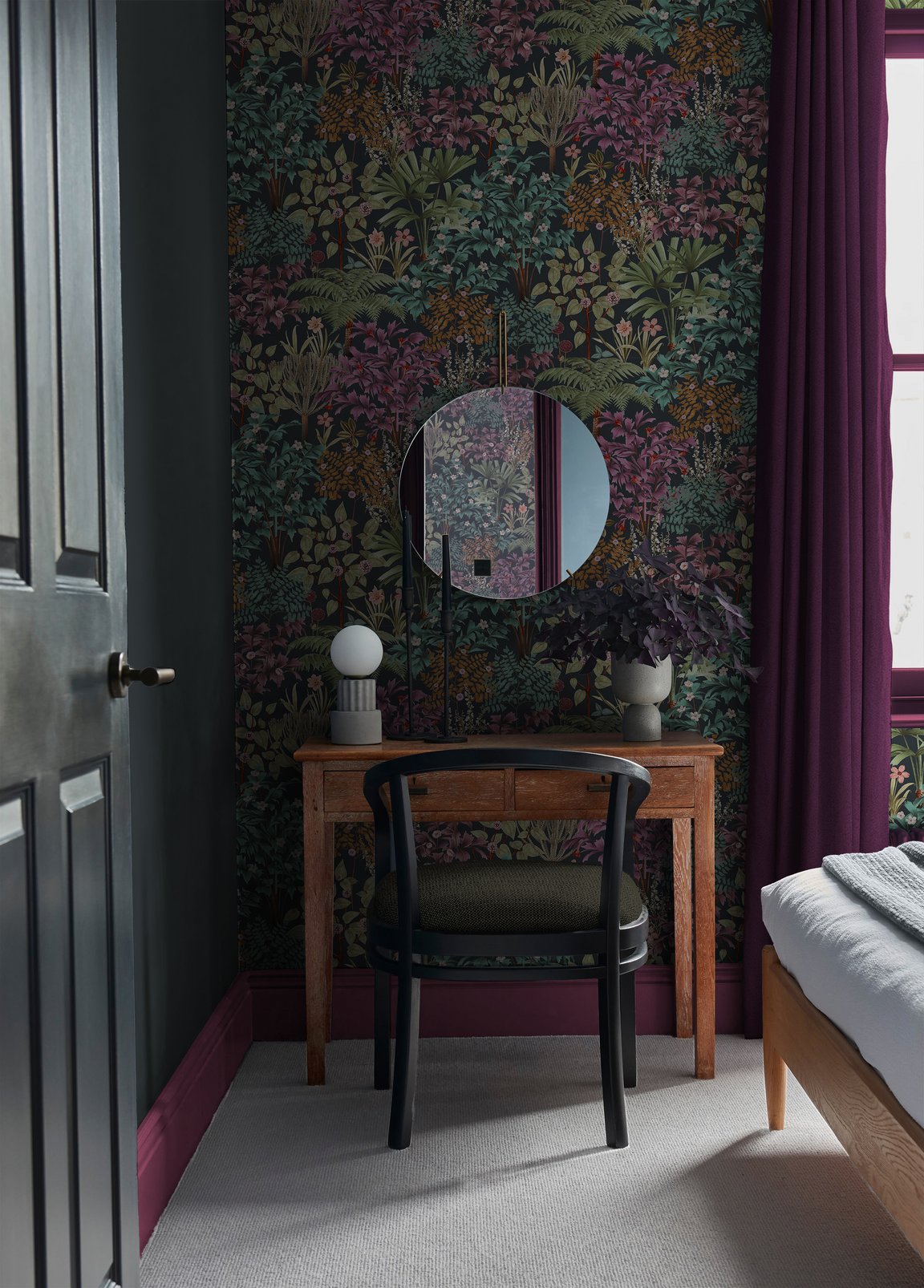 Jardin Botanico Black Wallpaper