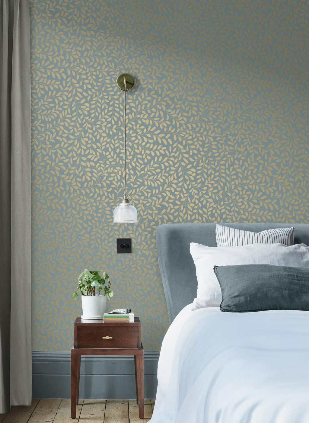 Gilded Leaf Sky Blue & Pale Gold Wallpaper