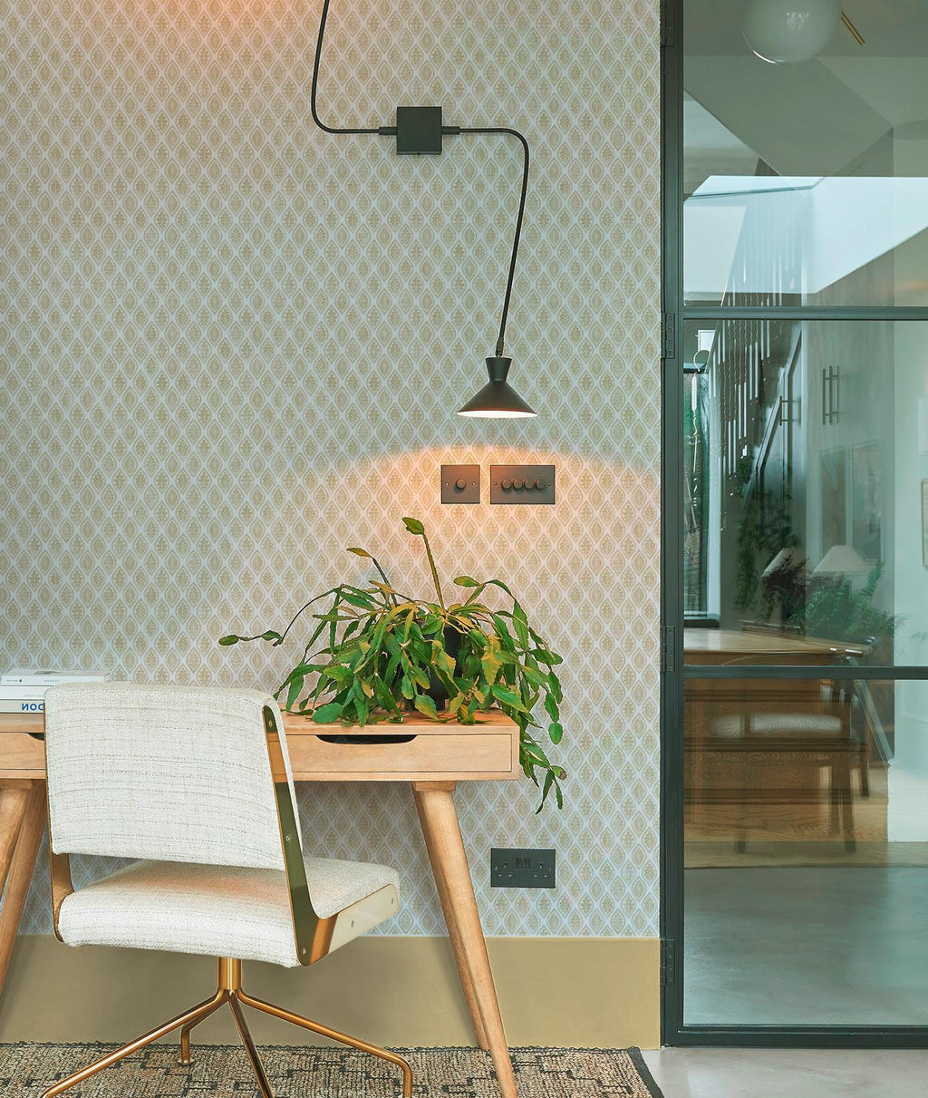 Edo Creme Brulee Wallpaper