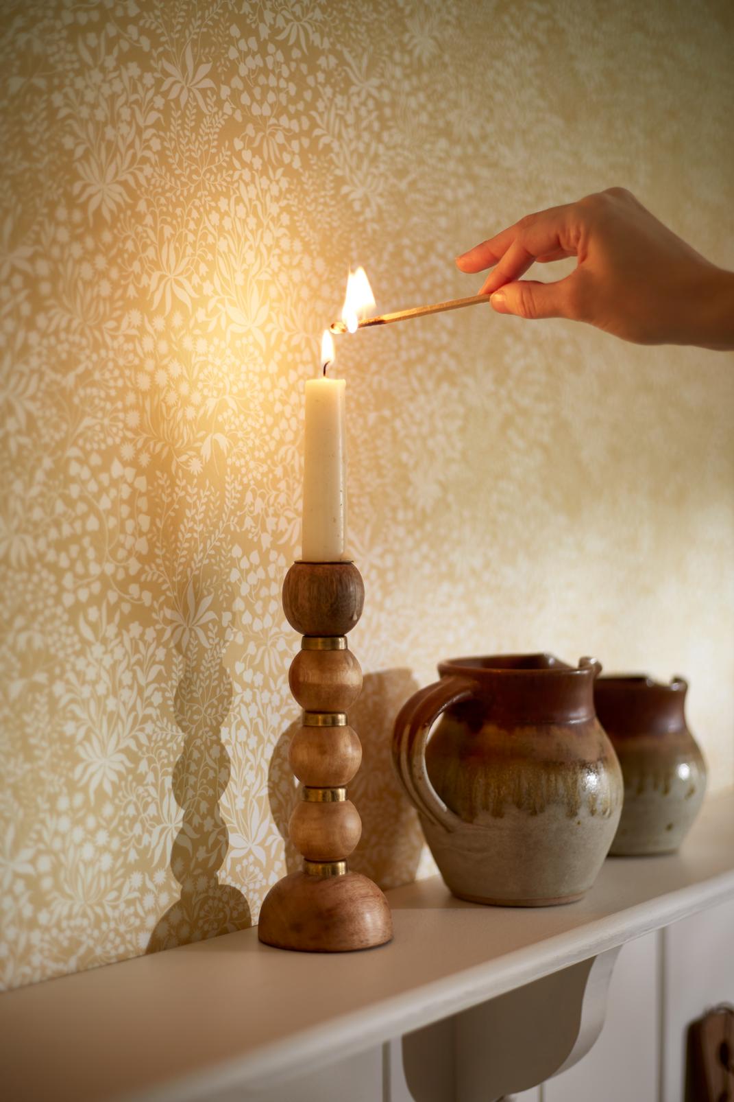 Daisyfield Creme Brulee Wallpaper