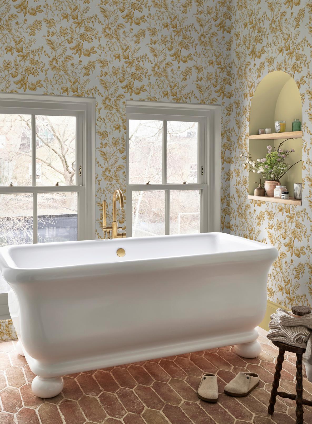 Roman Creme Brulee Wallpaper