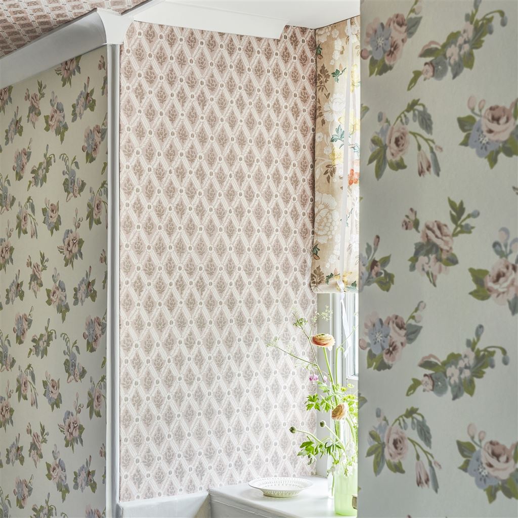 St John Street Trellis Vintage Rose (Heritage)