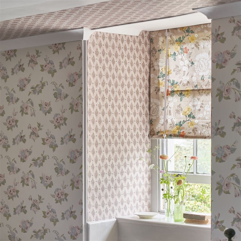 St John Street Trellis Vintage Rose (Heritage)