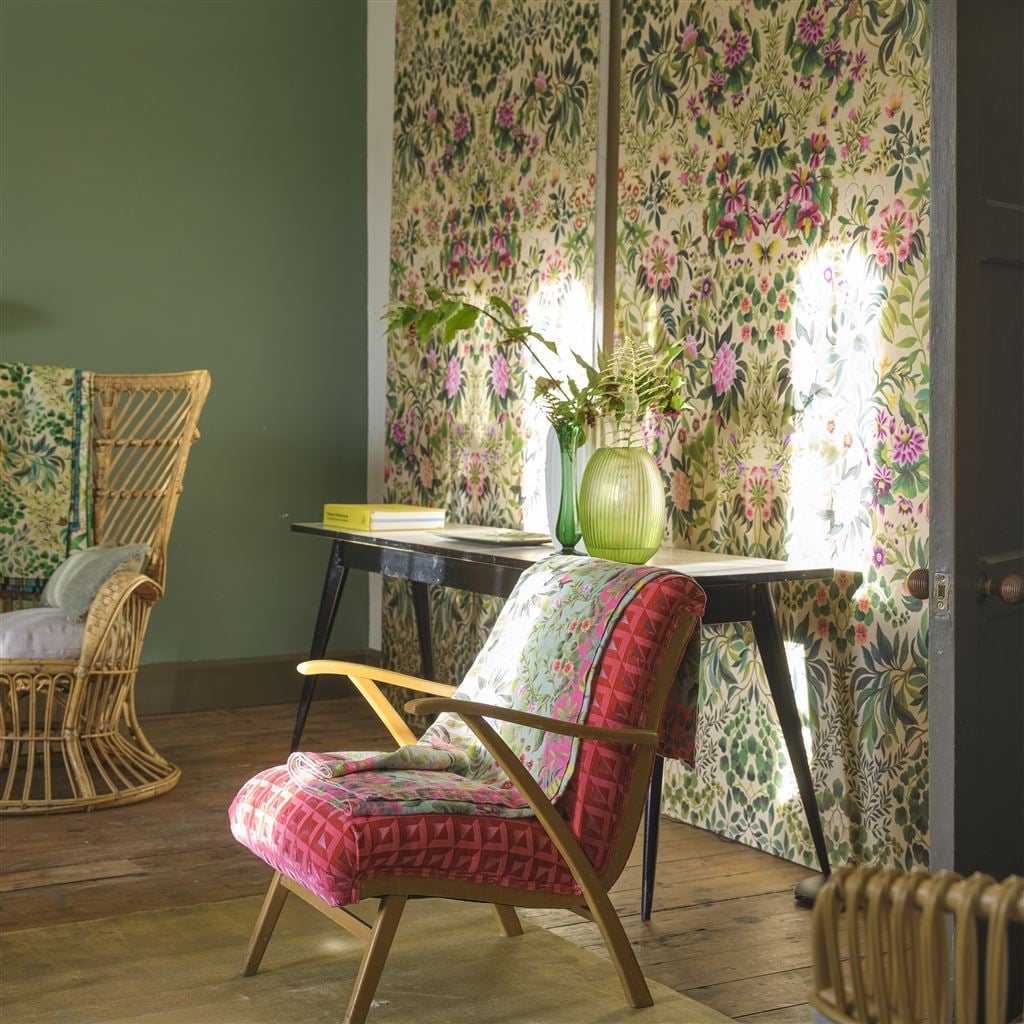 Ikebana Grande Fuchsia (Scenes & Murals III)