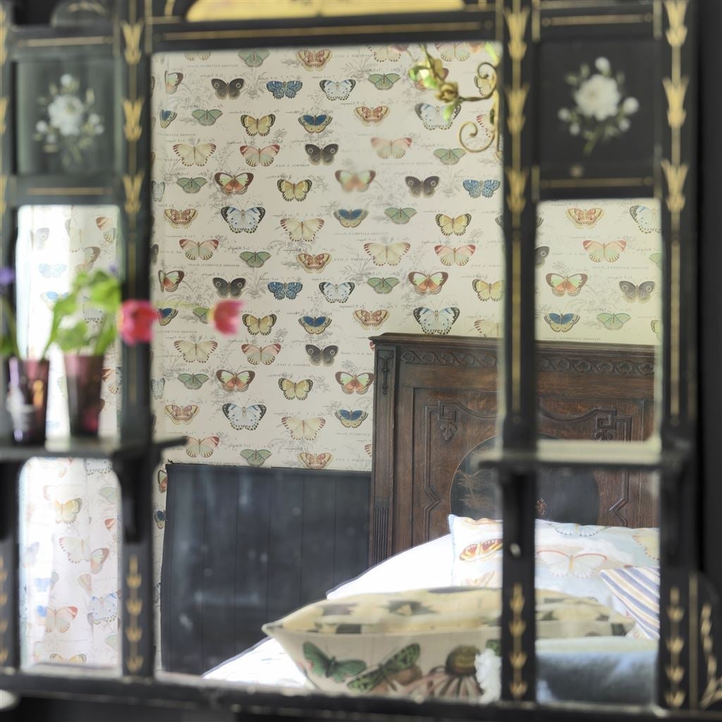 Butterfly Studies Parchment (Picture Book Wallpapers II)