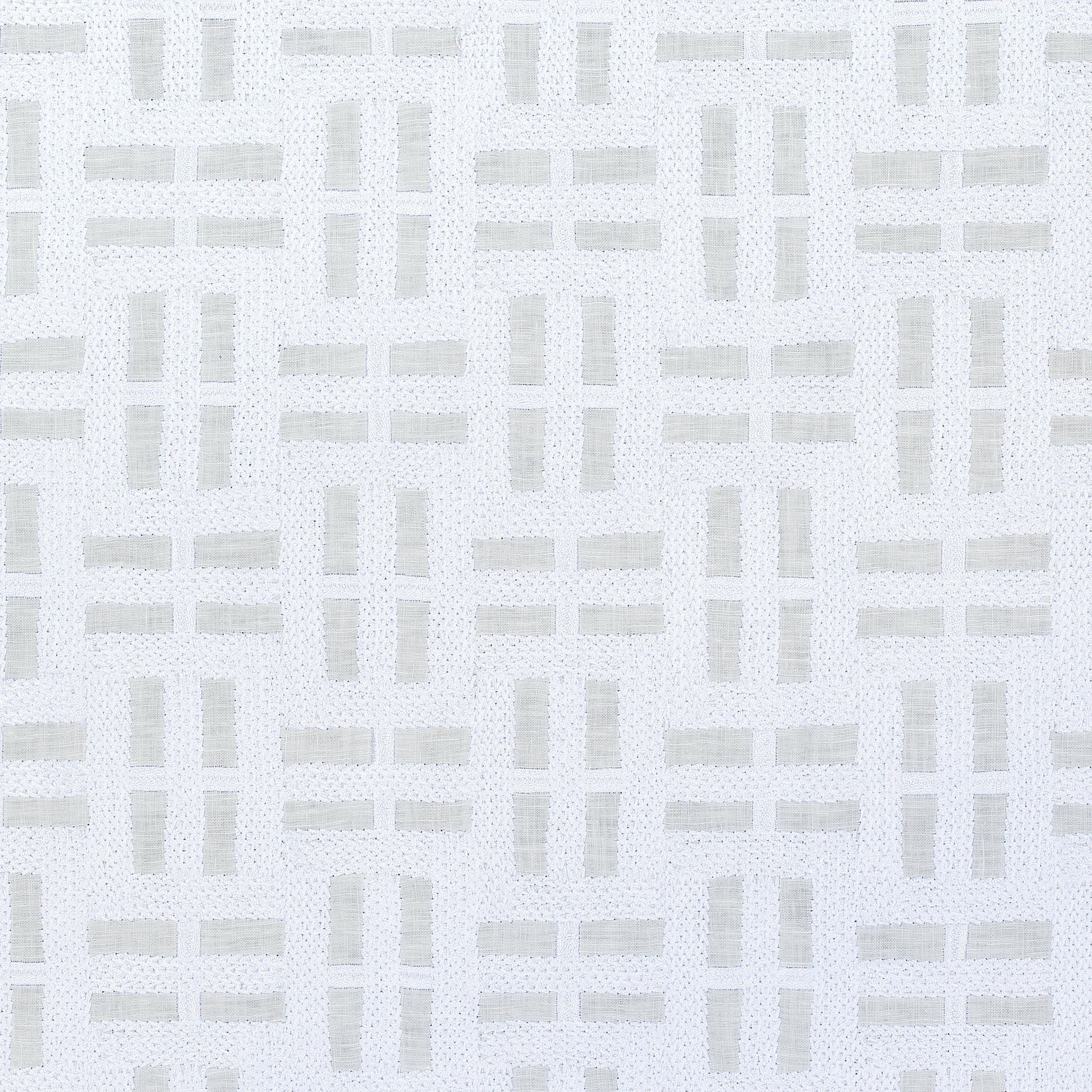 LOCK EMBROIDERY - White