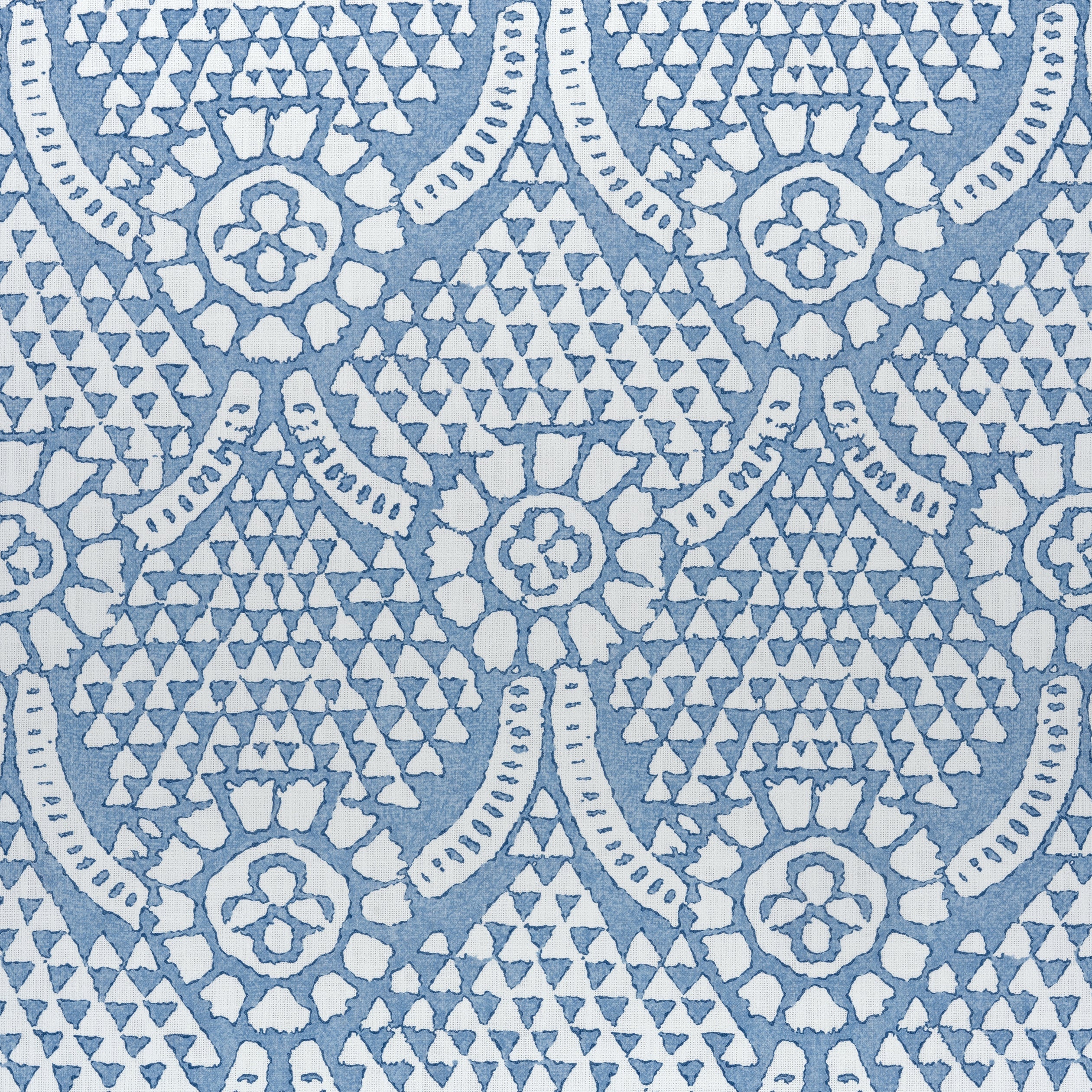 CHAMOMILE - Blue and White