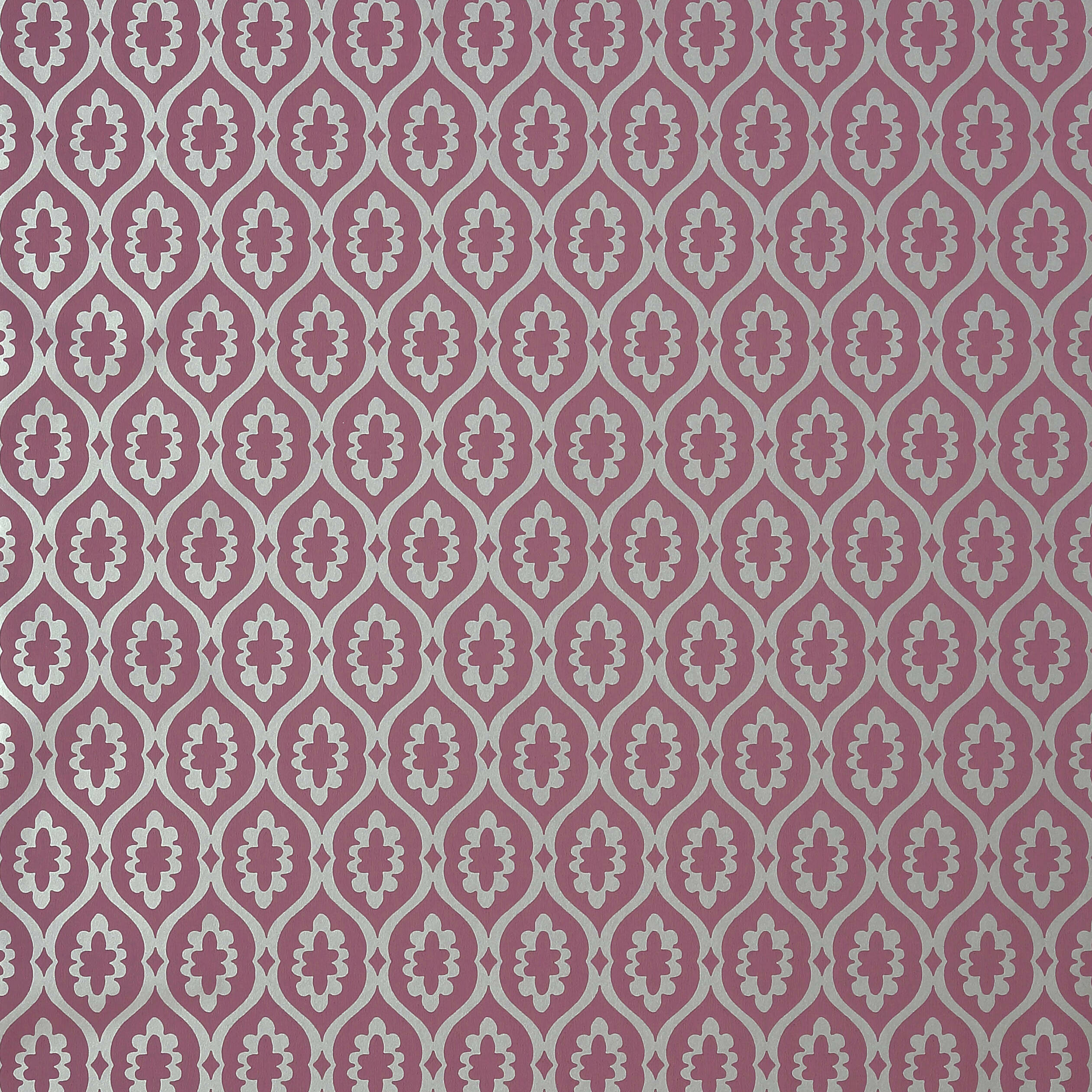 LUCAS - Plum on Metallic Silver