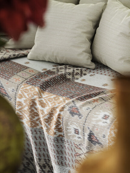 Kantha - 19615325